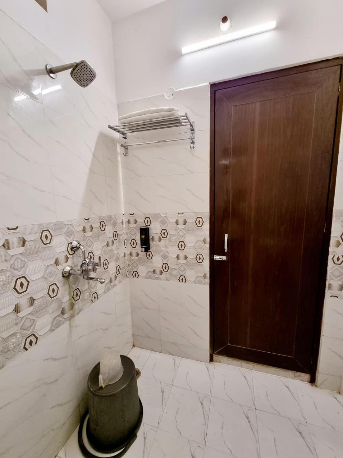 Holidayy Inn Allāhābād Junction المظهر الخارجي الصورة