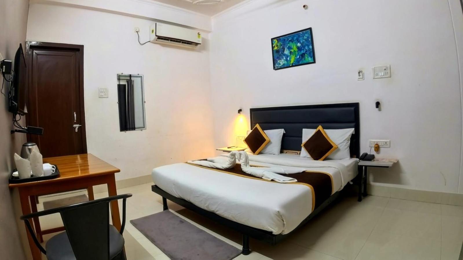 Holidayy Inn Allāhābād Junction المظهر الخارجي الصورة